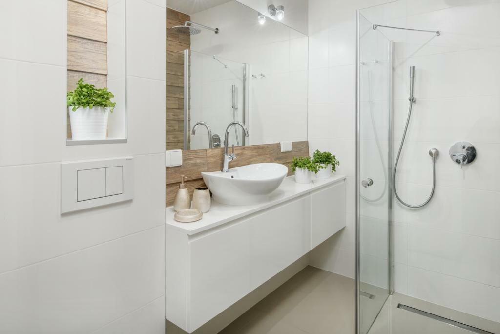 Icon Apartments Centrum 55M2 Вроцлав Экстерьер фото